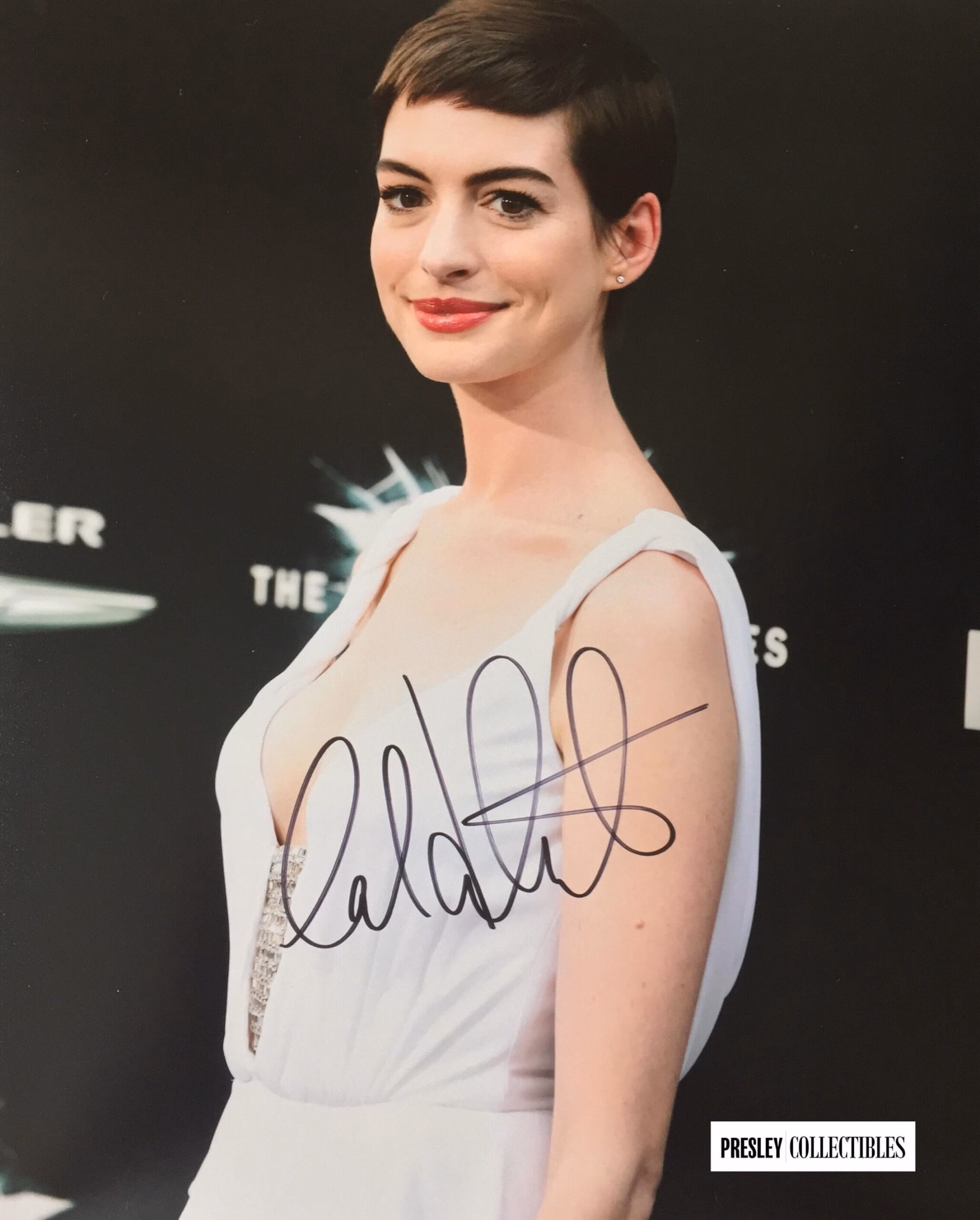 Anne Hathaway Autograph