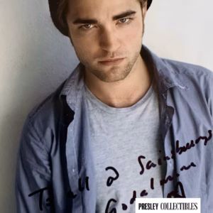 Robert Pattinson Autograph