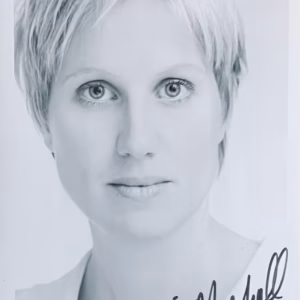 Stephanie Marshall Autograph Collection