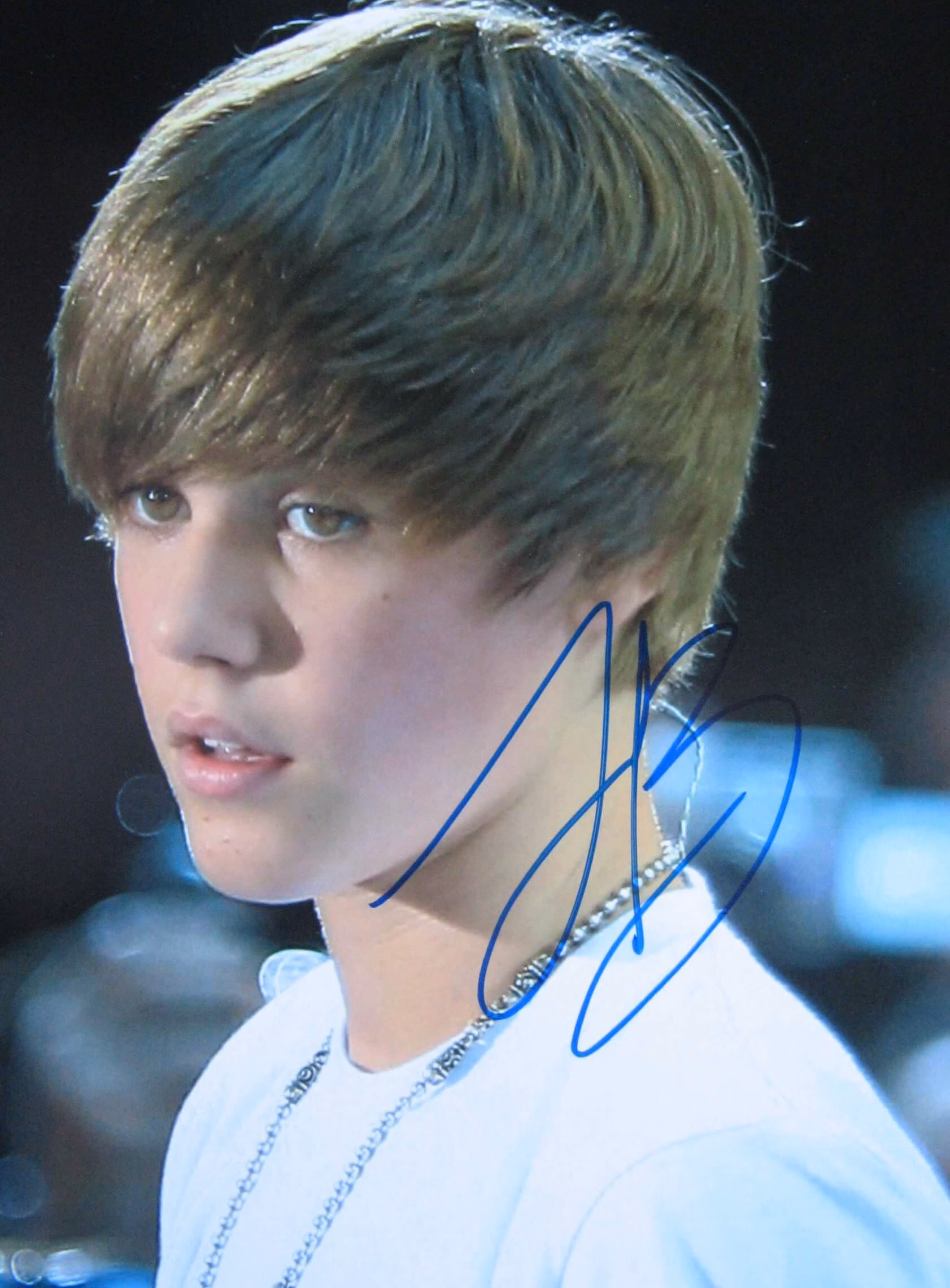 Justin Bieber: Hand Signed 8x6 Colour Promo Photo