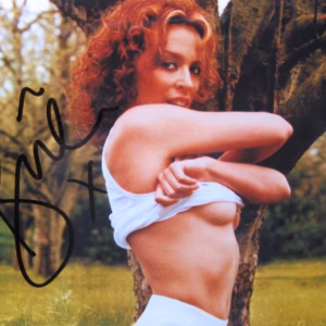 Kylie Minogue Signed 7x5 Photo