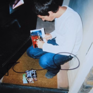 Noel Gallagher: "Hand Signed 6 x 4 Colour Photo"