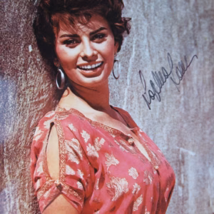 Sophia Loren: "Hand Signed 10x8 Colour Photo"