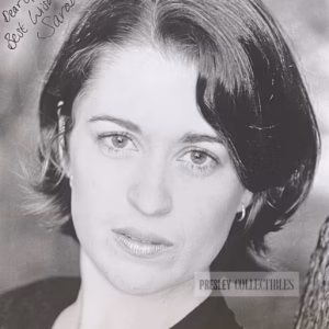 Sarah Oughton Autograph