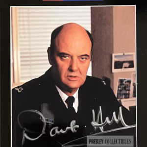 Dave Hill Autograph