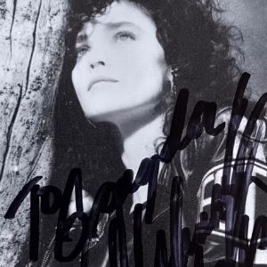 Alannah Myles Autograph