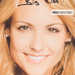 Lauriane Gilliéron Autograph