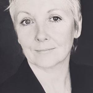 Maureen O'Brien Autograph