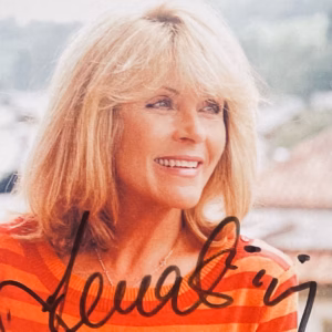 Lena Valaitis Autograph
