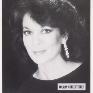 Anna Nicholas Autograph