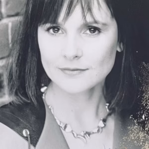 Gabrielle Cowburn Autograph