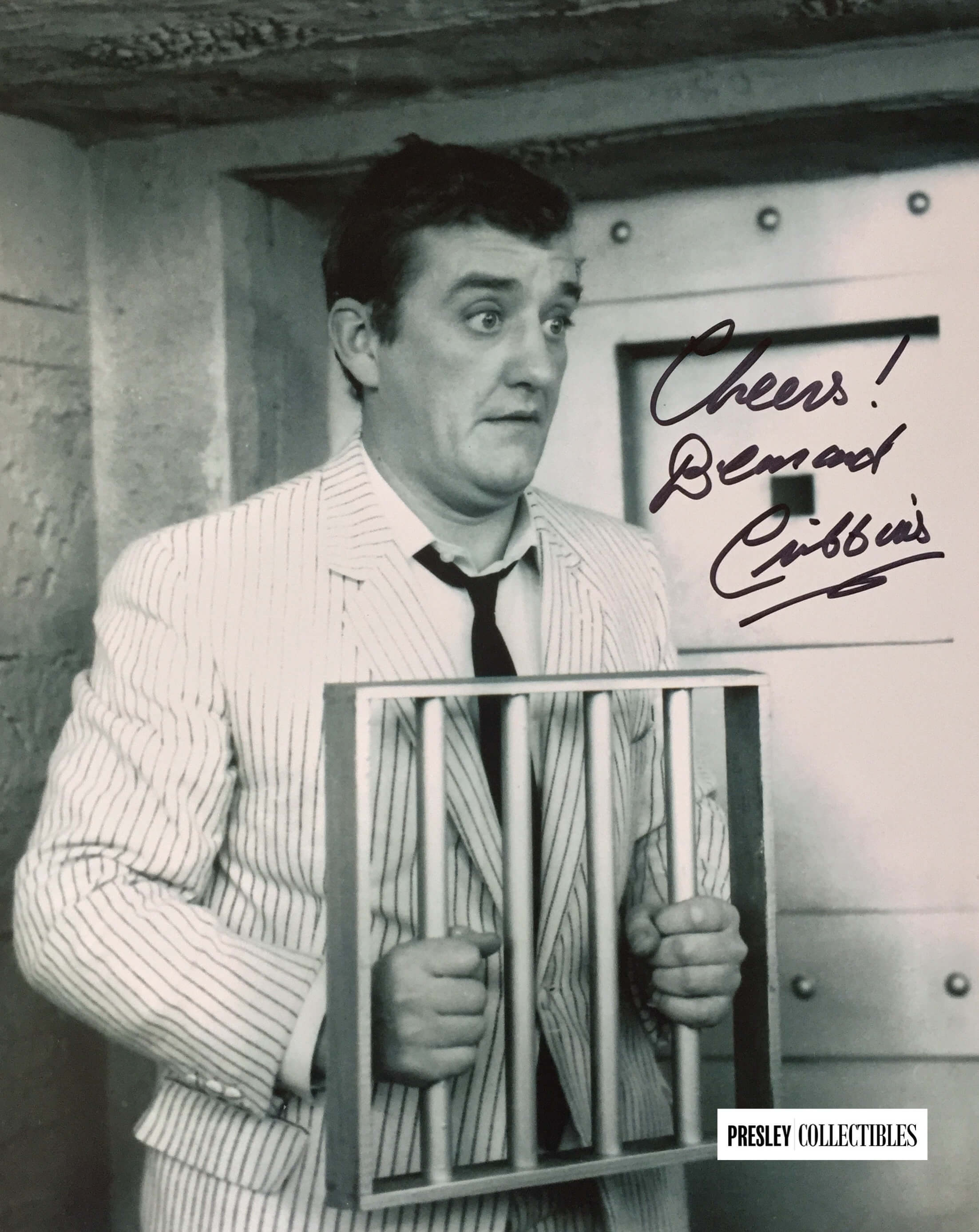 Bernard Cribbins Photo Signed In Person Captain Michael in Space 1999 F421 