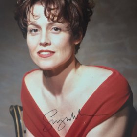 Sigourney Weaver Hand Signed 8x10 Photo