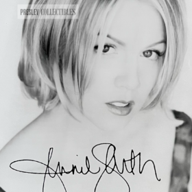 Jennie Garth Autograph