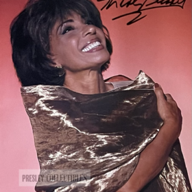 Shirley Bassey Autograph